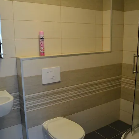 Alloggio in famiglia Sieraton I *